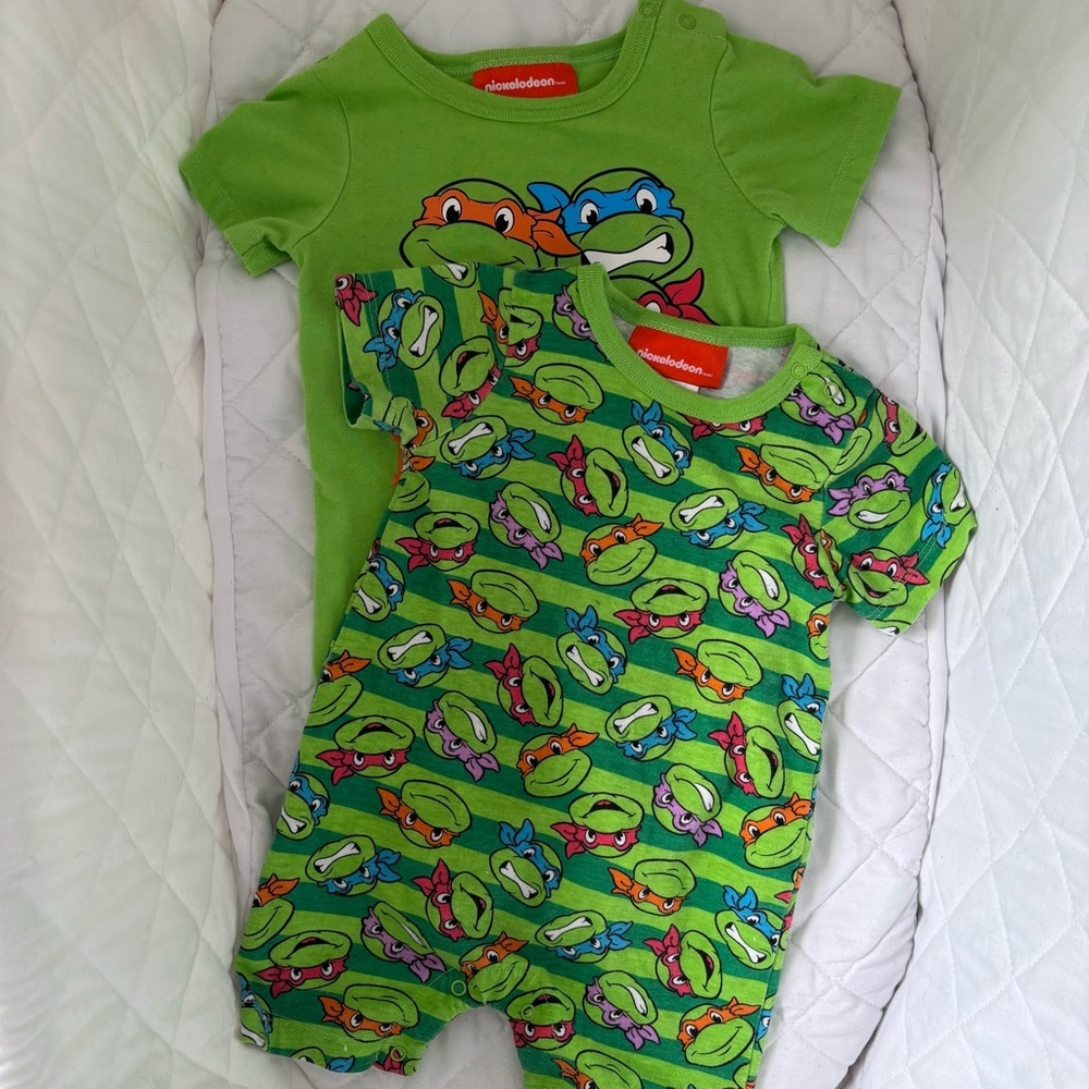 ⭒ 6-12M Nickelodeon Two Ninja Turtles 2015 Green Rompers Pyjamas Striped ⭒
